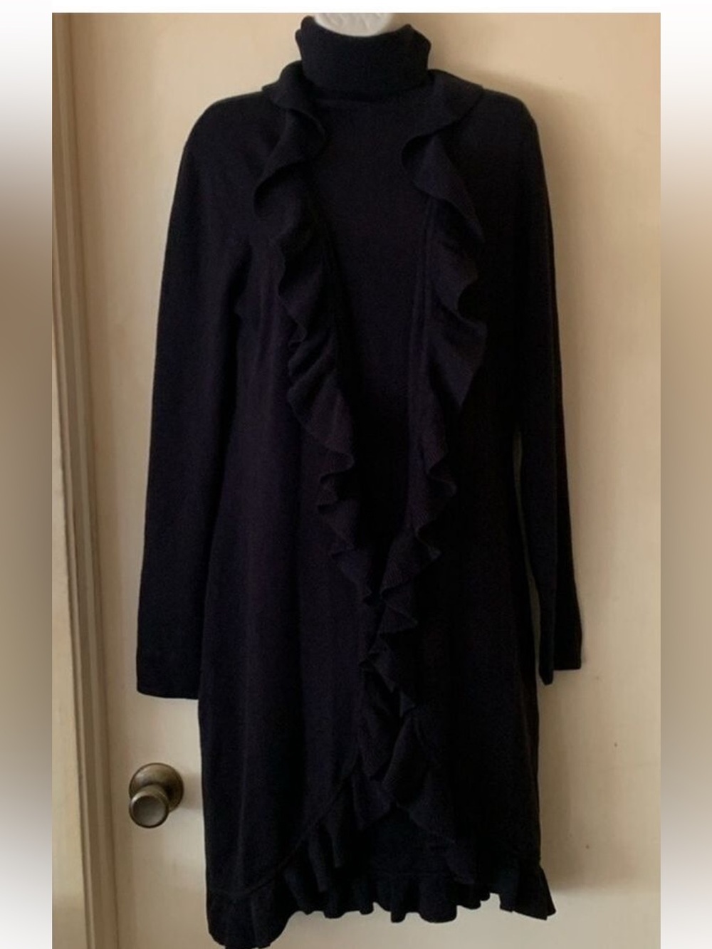 Moda International 2 piece black sweater set size M